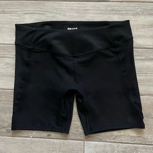 Skims Performance High Waisted Bike Shorts- Size L